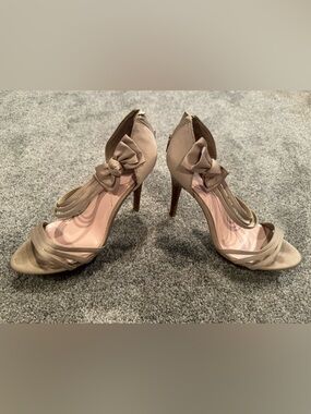 Elegant Taupe High Heels with Bow Accent